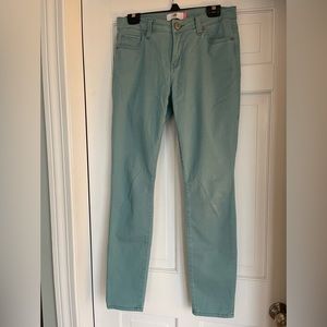 Cabi curvy skinny size 8 color turquoise cotton/spandex jean.